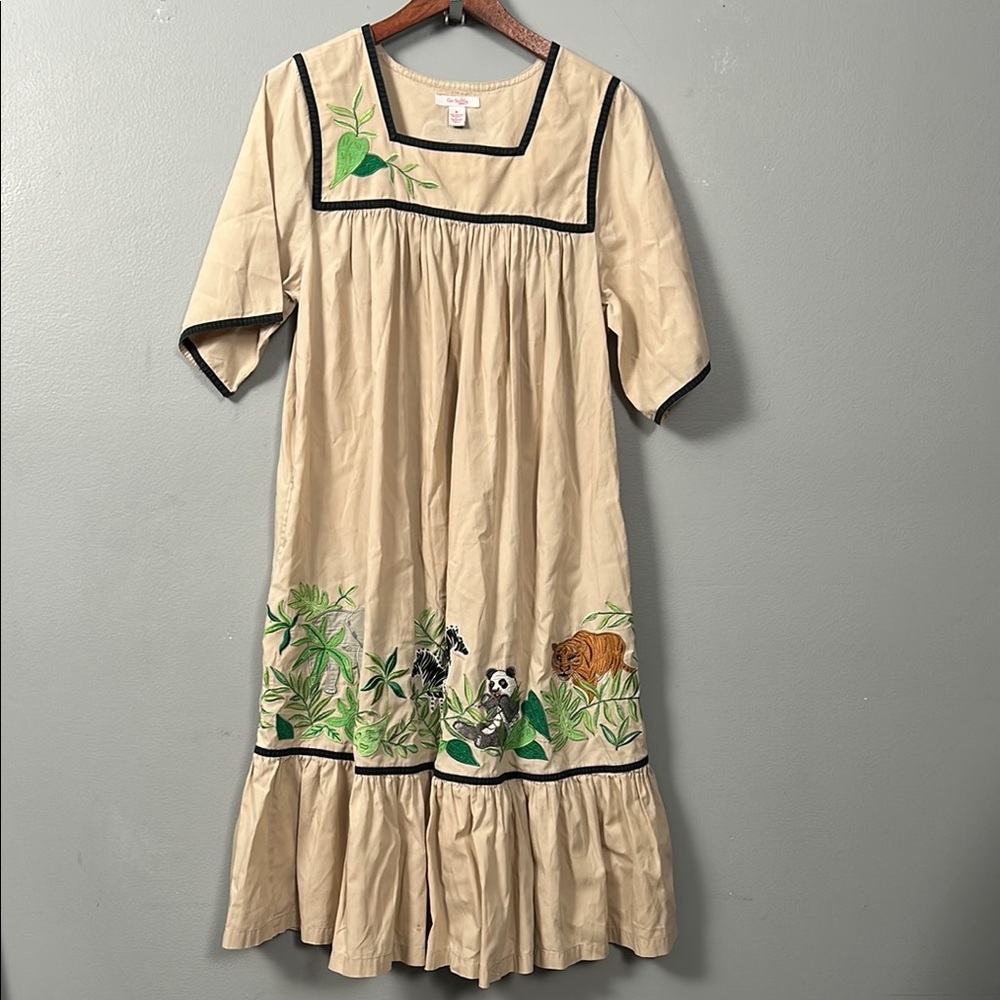 Go softly cotton patio dress Tan Dress with Embroidered Jungle Animals size M